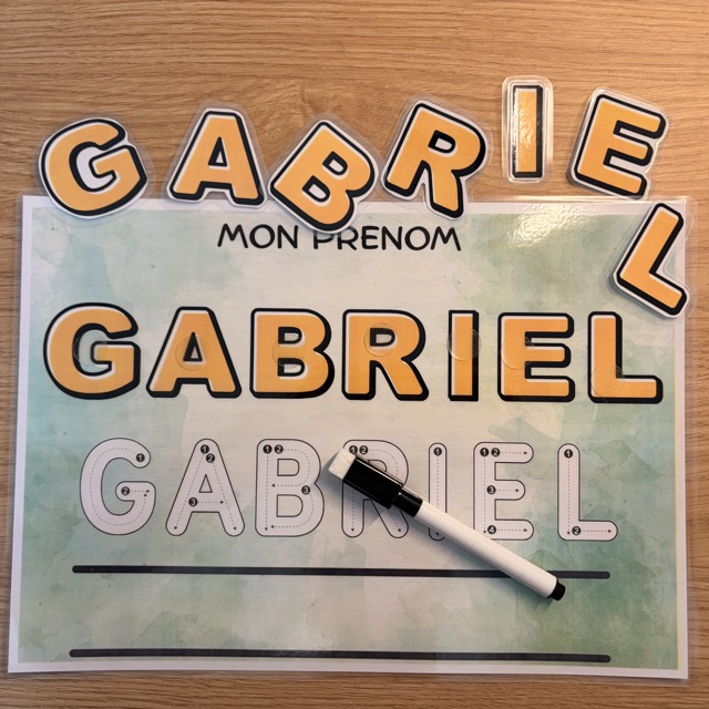 Jeu éducatif- repérage lettres prénom